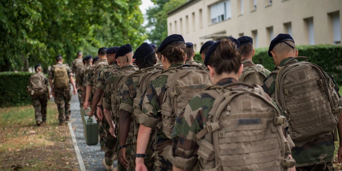 Le quotidien du militaire - Phil Team